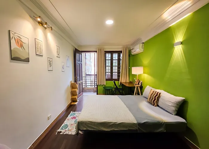 Rainbow Homestay - No 8 Alley 18B Tong Dan